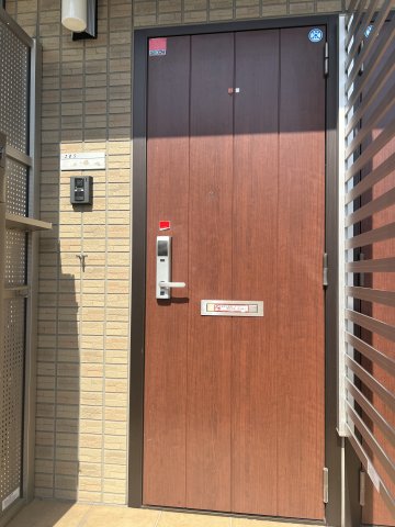 アイリスハイツの玄関写真