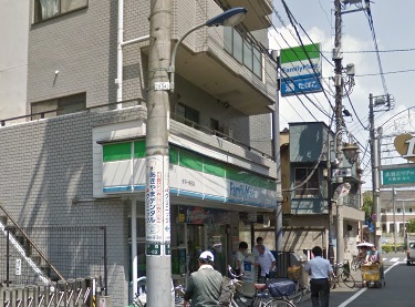 コンビニ　ファミリーマート　赤羽一番街店（コンビニ）まで261m