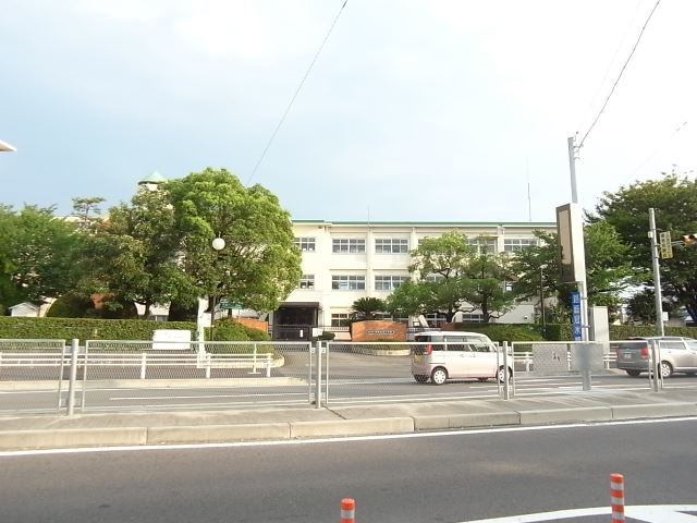 小学校　清須市立西枇杷島小学校（小学校）まで500m