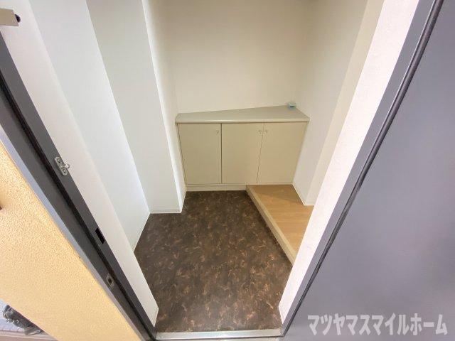 リアライズ荒本の玄関写真