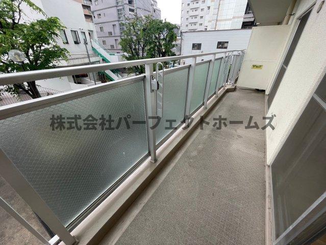 バルコニー　バルコニーがあります