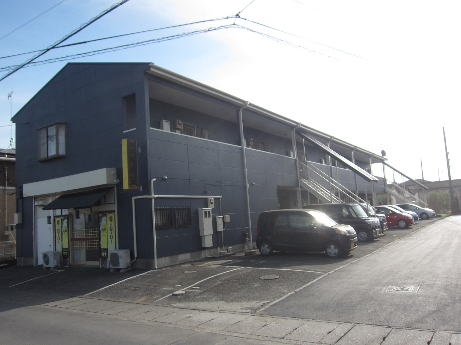 駐車場　広々とした駐車場