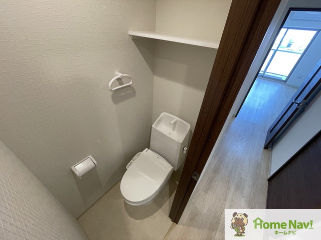 トイレ　ウォシュレット付き