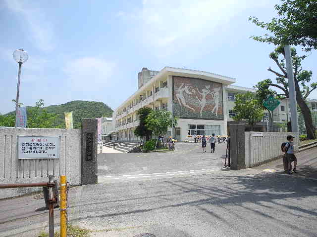 【まなび野弐番館の小学校】