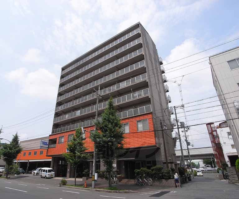 京都市伏見区竹田向代町のマンションの建物外観