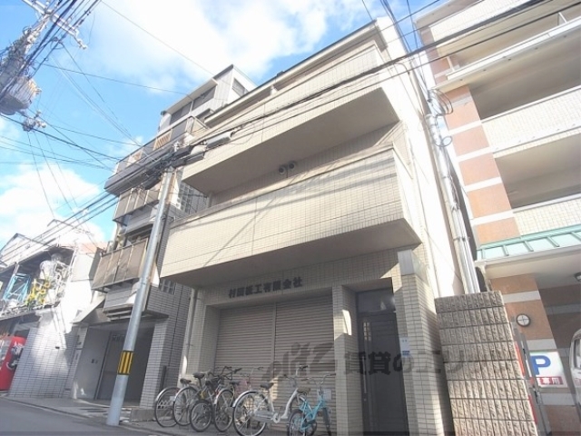 京都市下京区筋屋町のマンションの建物外観