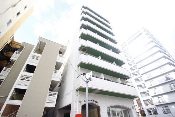 広島市南区比治山町のマンションの建物外観