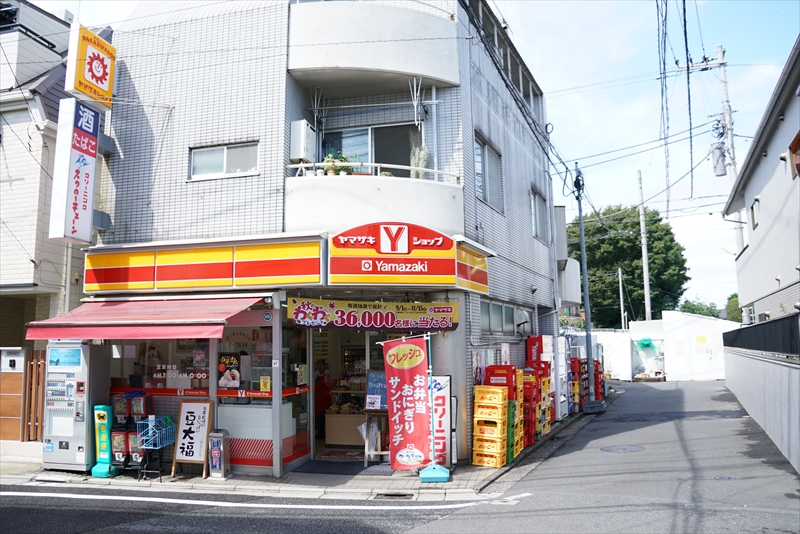 ラカーサ代田のコンビニ