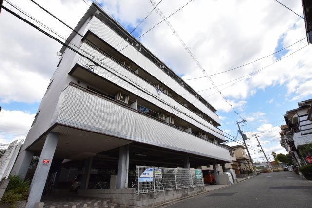 堺市中区土師町のマンションの建物外観