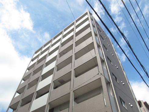 府中市緑町のマンションの建物外観