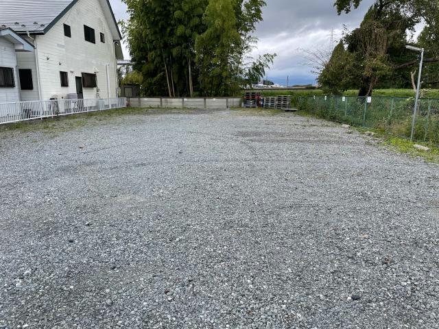 【郡山市笹川のアパートの駐車場】