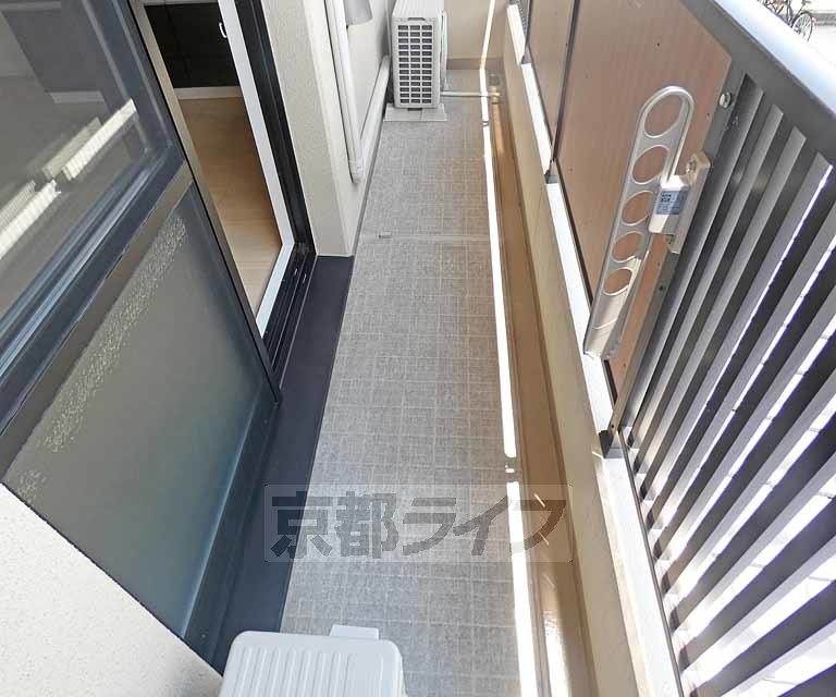 【京都市北区衣笠北天神森町のマンションのバルコニー】