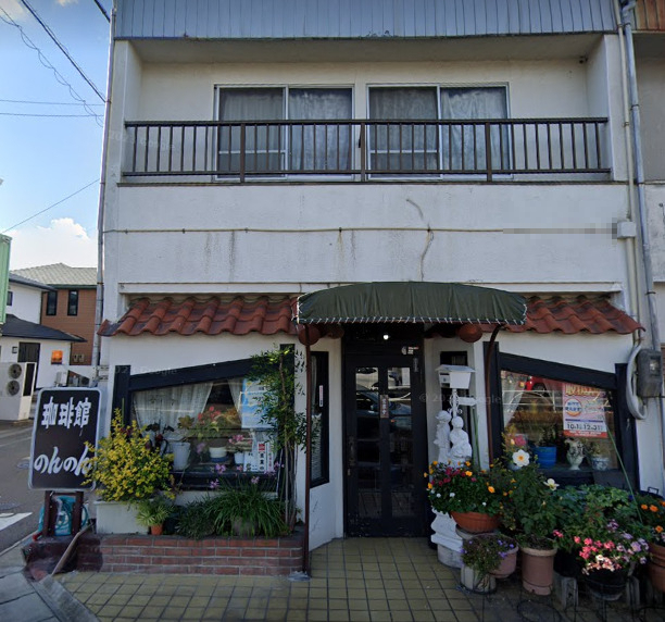 【豊明市三崎町のマンションの飲食店】