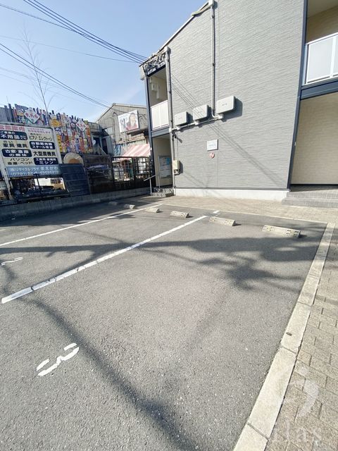 【レオパレス外環富田林IIIの駐車場】