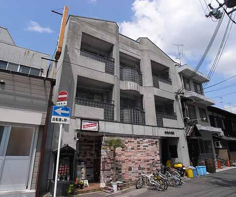 京都市上京区後藤町のマンションの建物外観