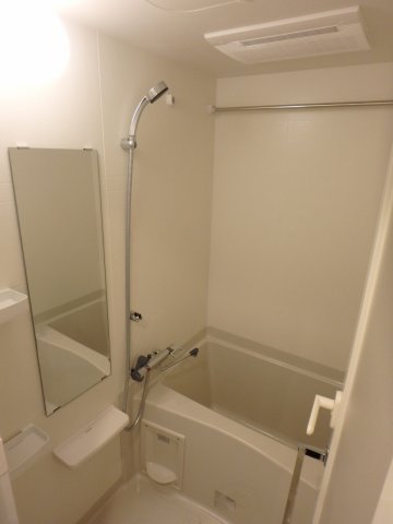 バス・シャワールーム　バスルーム