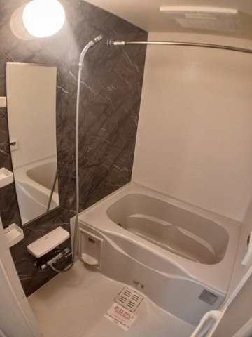 バス・シャワールーム　お風呂で日々の疲れを落としましょう