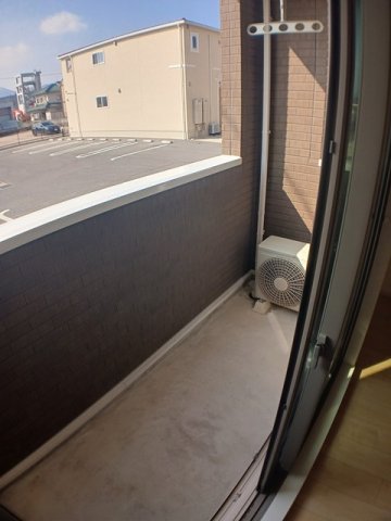 バルコニー　外からの目が気にならないバルコニーで洗濯物が干せます