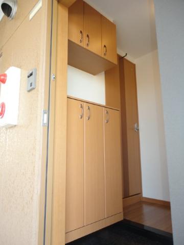 収納　シューズボックス