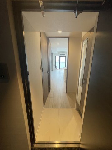 玄関　(参考)同マンション同間取り他部屋の写真