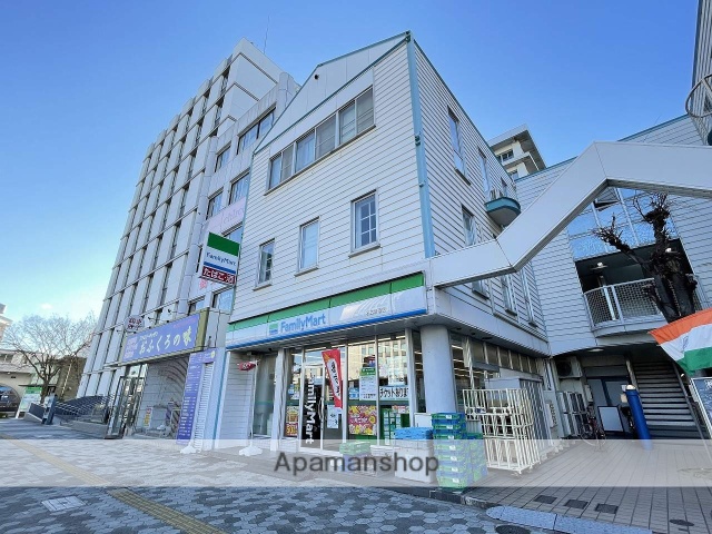 コンビニ　ファミリーマート名古屋港店（コンビニ）まで70m