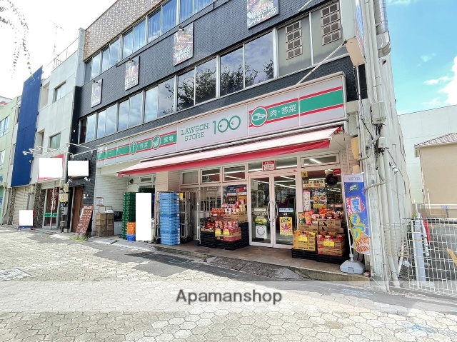 コンビニ　ローソンストア１００（コンビニ）まで495m