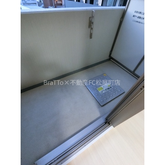 バルコニー　バルコニー