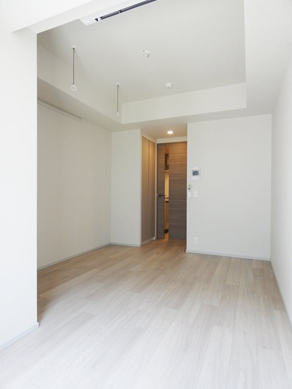 居室・リビング　室内写真は類似タイプ別号室です