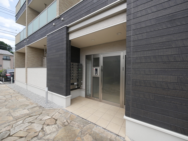 エントランス　★綺麗なエントランスですね★