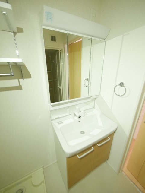 洗面設備　★人気の独立洗髪洗面化粧台で朝の準備にも便利ですね★