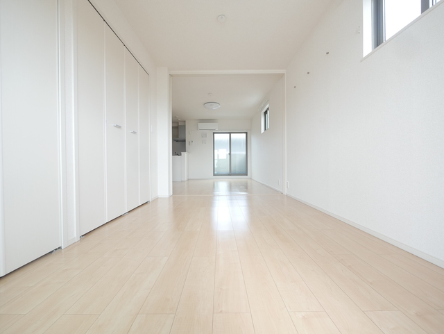 居室・リビング　★フローリングの綺麗なリビングルームですね★