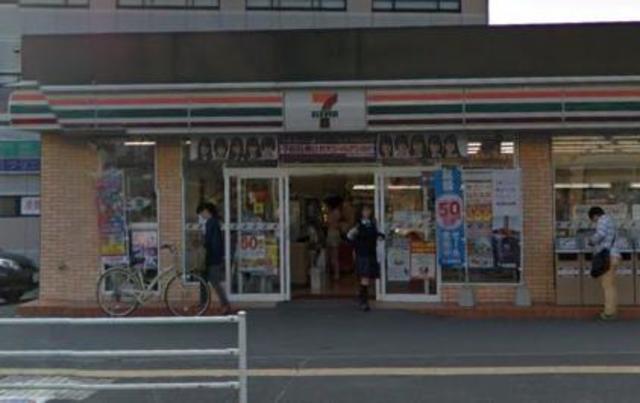 コンビニ　セブンイレブン厚木愛甲石田駅前店（コンビニ）まで195m