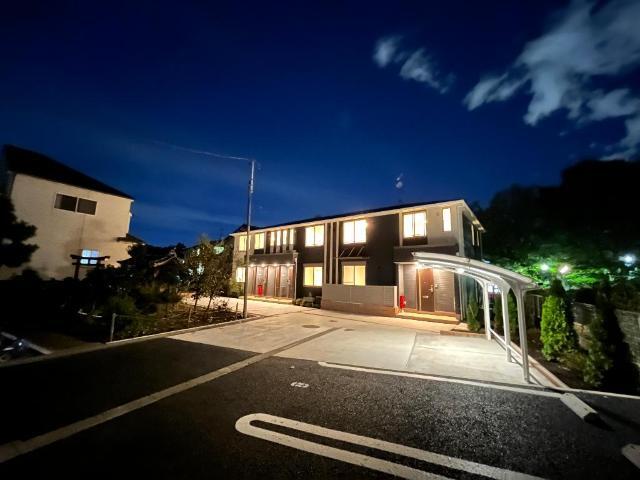 建物外観　外観写真（夜）