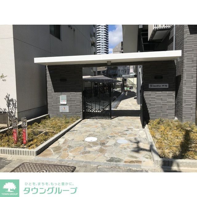 エントランス　エントランス敷地入口