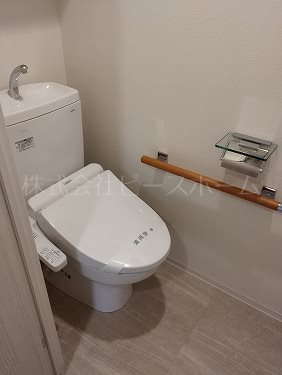 トイレ　※別号室参考写真