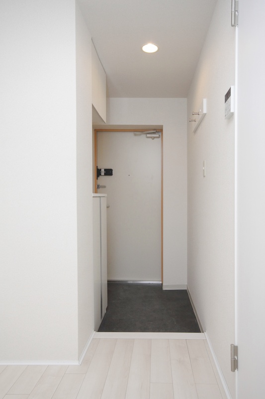 玄関　「b’CASA港町」