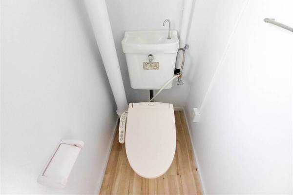 トイレ　モデルルームの写真です