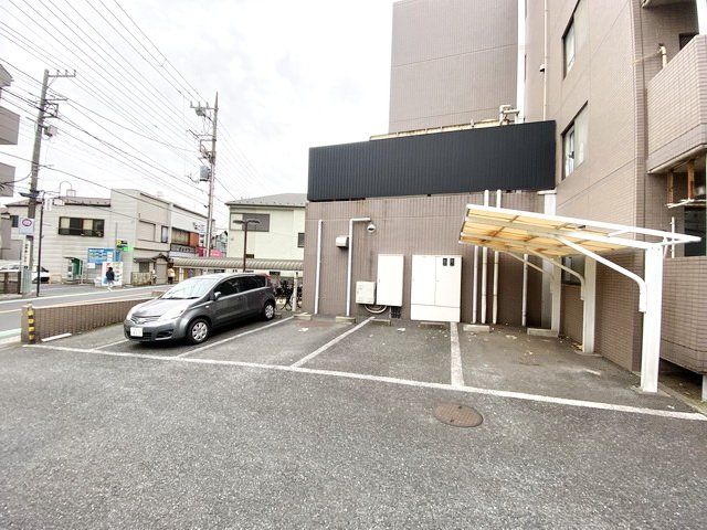 駐車場　駐車場