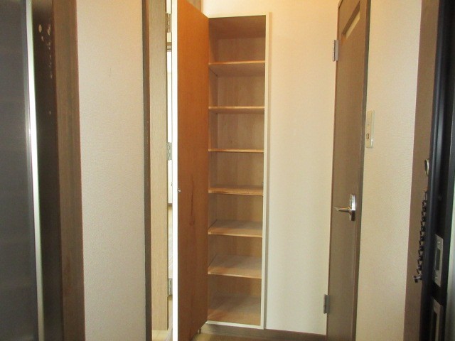 その他設備　玄関収納