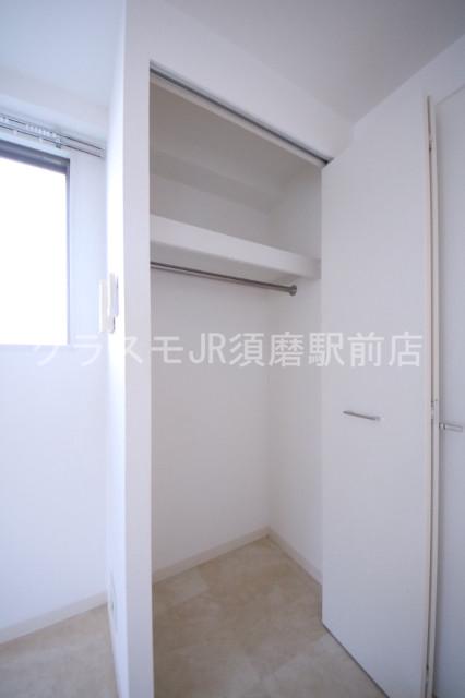 収納　収納がたくさんあると、お部屋がすっきり片付きますね。