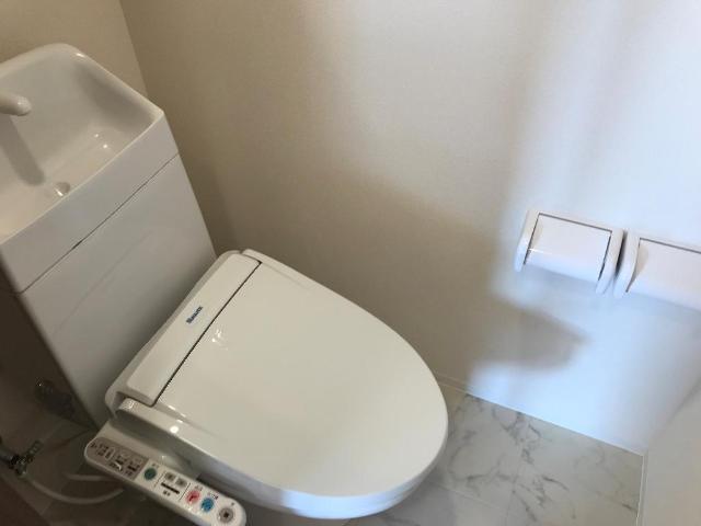 トイレ　シャワー付トイレ