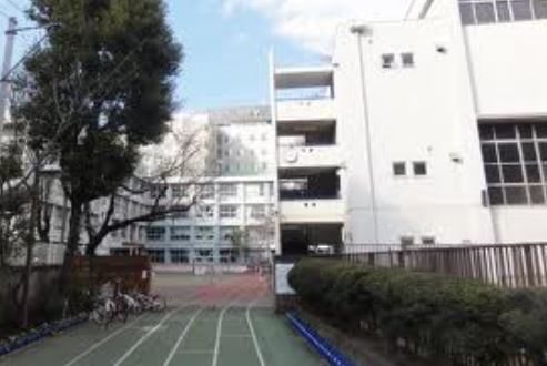 小学校　港区立赤羽小学校（小学校）まで426m
