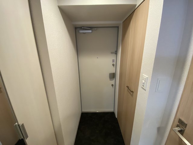 スワンズシティ大阪エスクレアの玄関写真