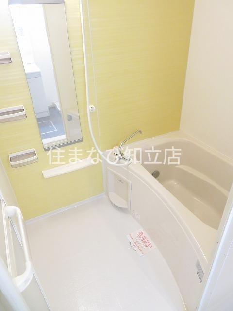 バス・シャワールーム　同型別部屋写真