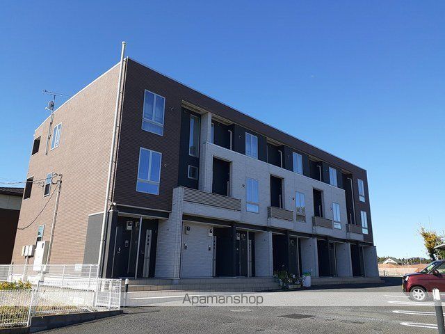 ＪＲ常磐線 石岡駅 バス乗車時間：15分 最寄りバス停で下車 徒歩1分 築14年