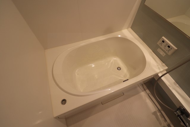 シャーメゾンプレセンタの風呂写真