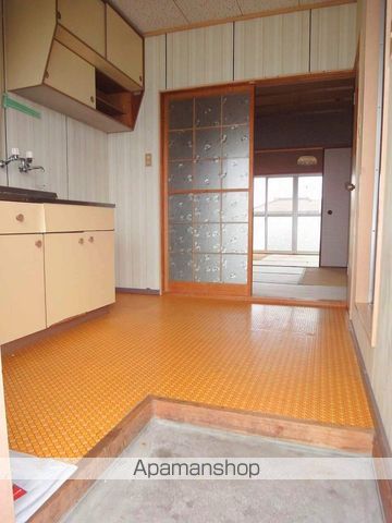 高野コーポの玄関写真