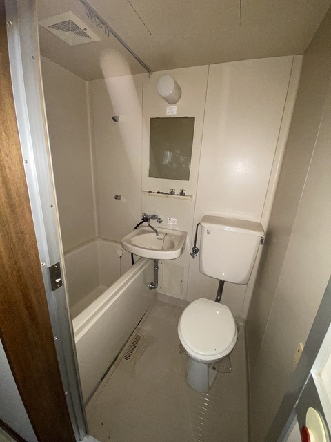 バス・シャワールーム　３点ユニットバス