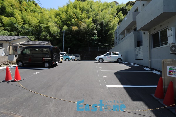 駐車場　区画ごとにサイズ制限がありますのでご注意ください。