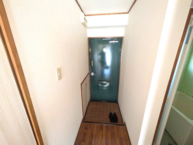 玄関　2025年1月撮影